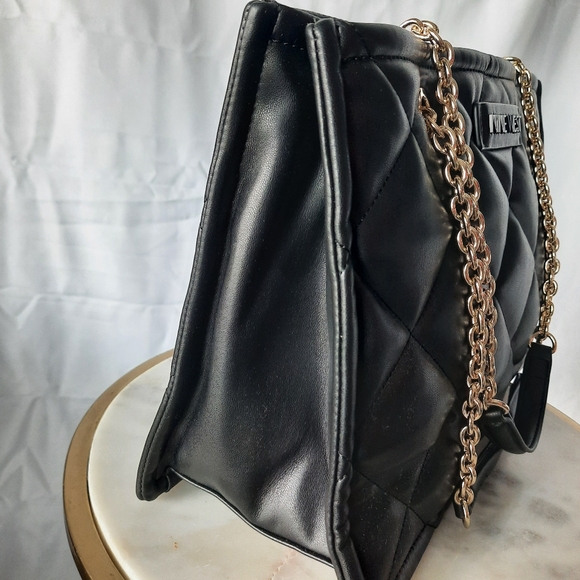 Nine West Quilted Handbag Crossbody Black Faux Leather Gold Chain Strap - Picture 7 of 11
